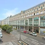 New Apartment 4 Star In Central Paris