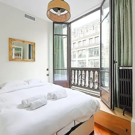 Apartment New 4 Star In Central Paris