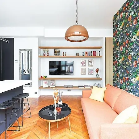 New 4 Star In Central Apartment